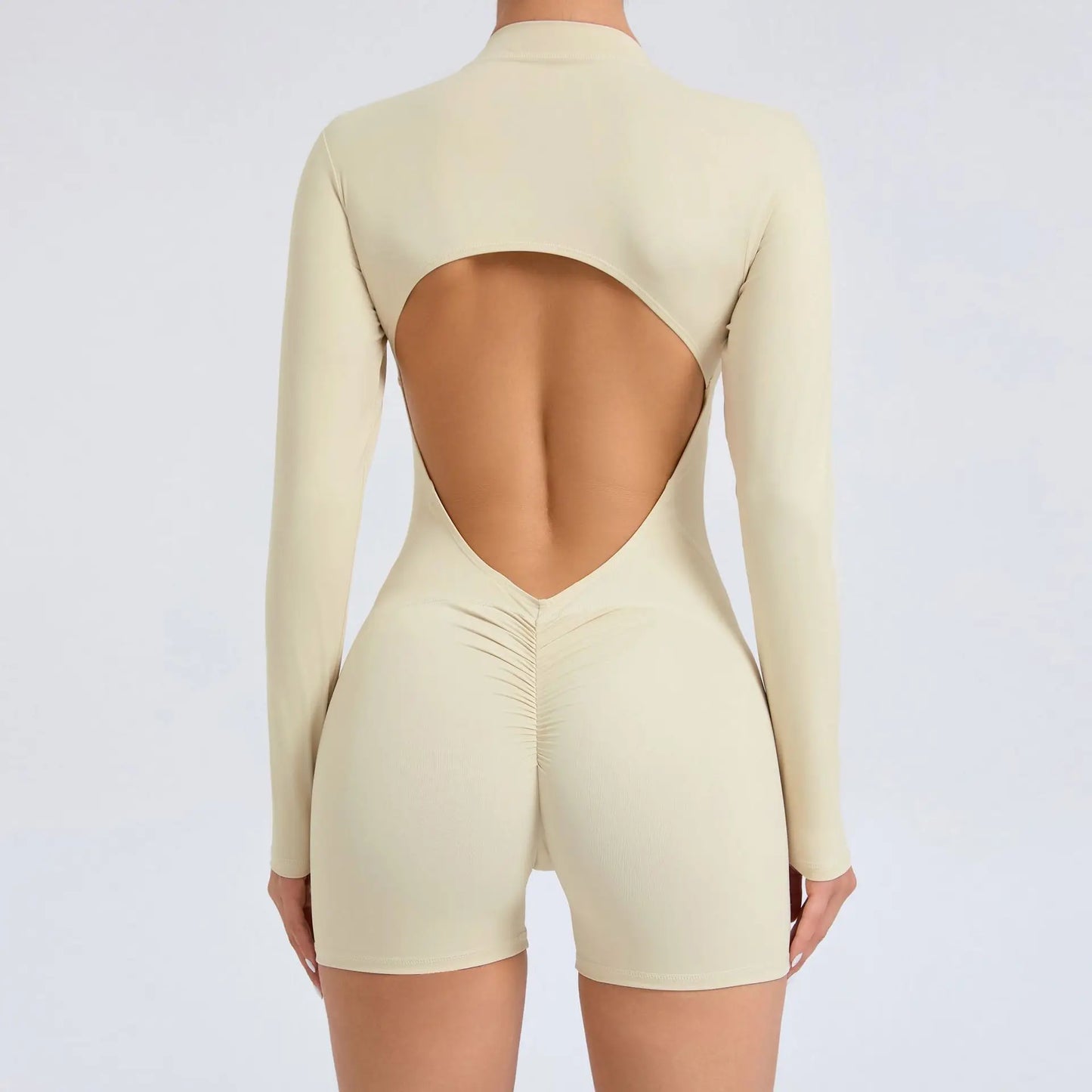 Macacão fitness feminino – costas em V e efeito push up.