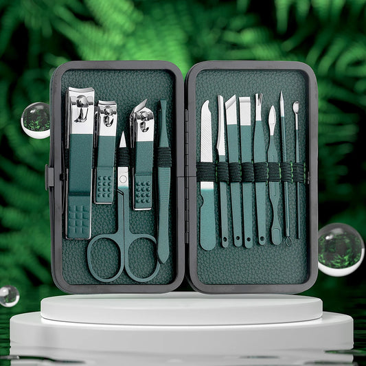 Kit manicure e pedicure verde em aço inox, com até 24 peças.