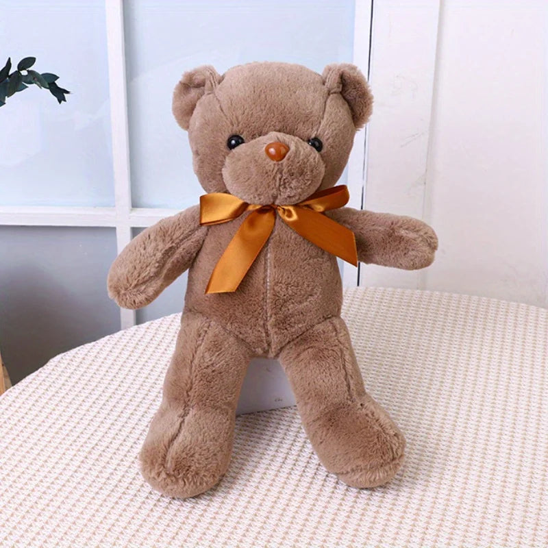 Urso de pelúcia com fita – presente decorativo e fofo.