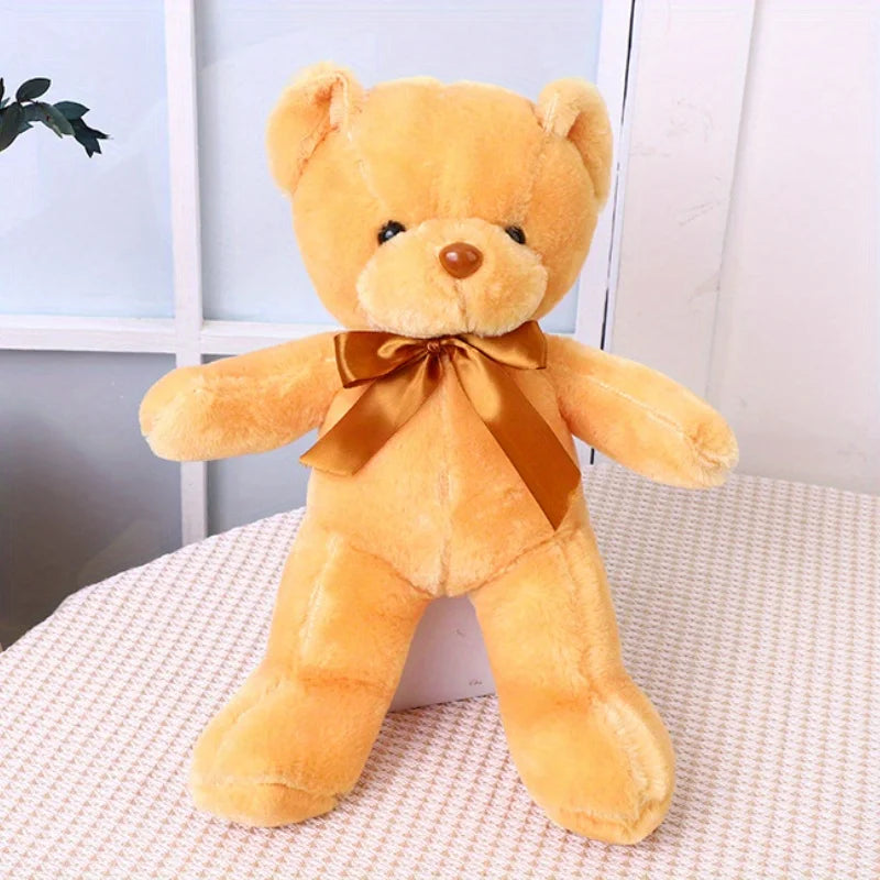 Urso de pelúcia com fita – presente decorativo e fofo.