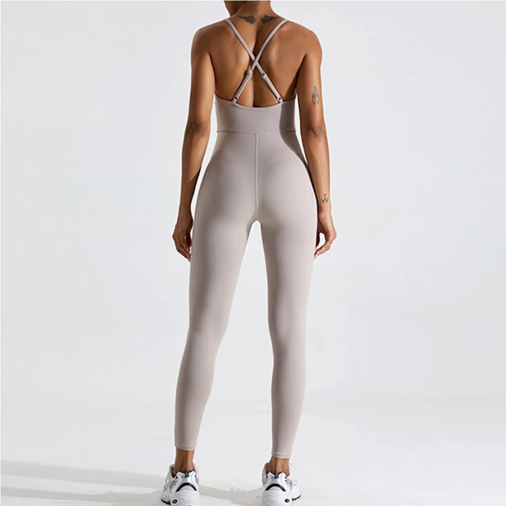 Macacão de ioga feminino – sem costas e com efeito push up.