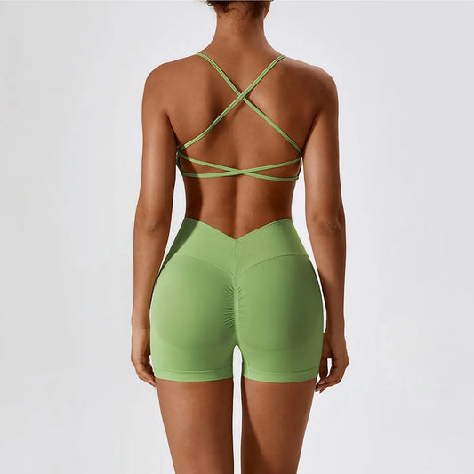 Conjunto fitness sem costura – top e shorts femininos.