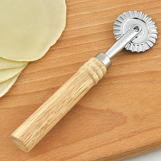 Cortador de Massa Multifuncional - Para Pizza, Pastel e Biscoitos!
