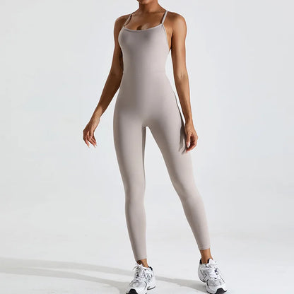 Macacão de ioga feminino – sem costas e com efeito push up.