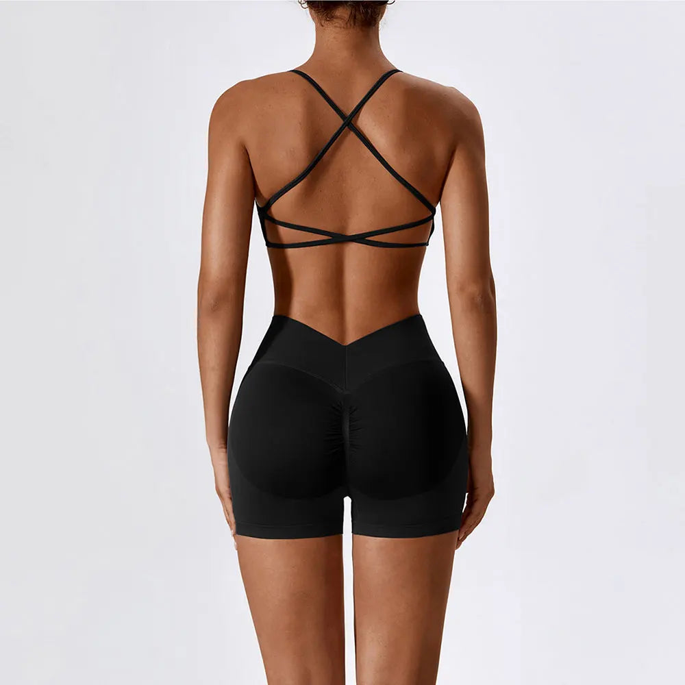 Conjunto fitness sem costura – top e shorts femininos.
