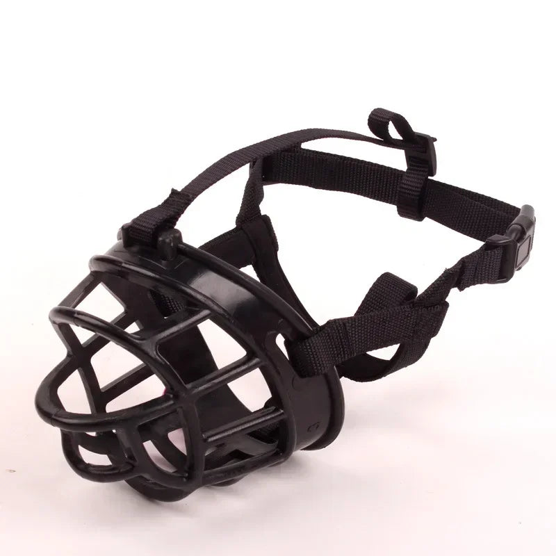 Focinheira de silicone macia ajustável para cães pequenos, médios e grandes, anti-mordidas, ideal para Doberman e Bulldog.